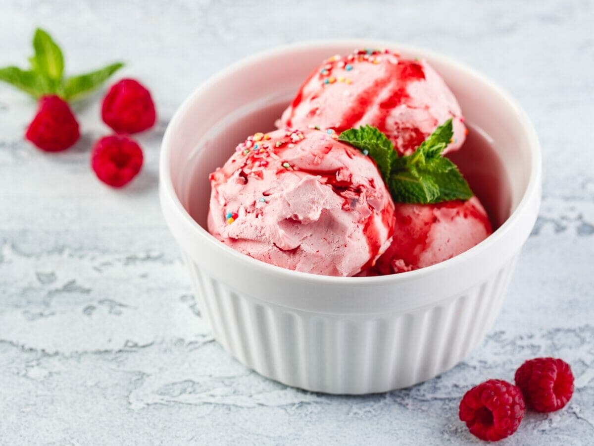 Vaarika-sidruni jäätis