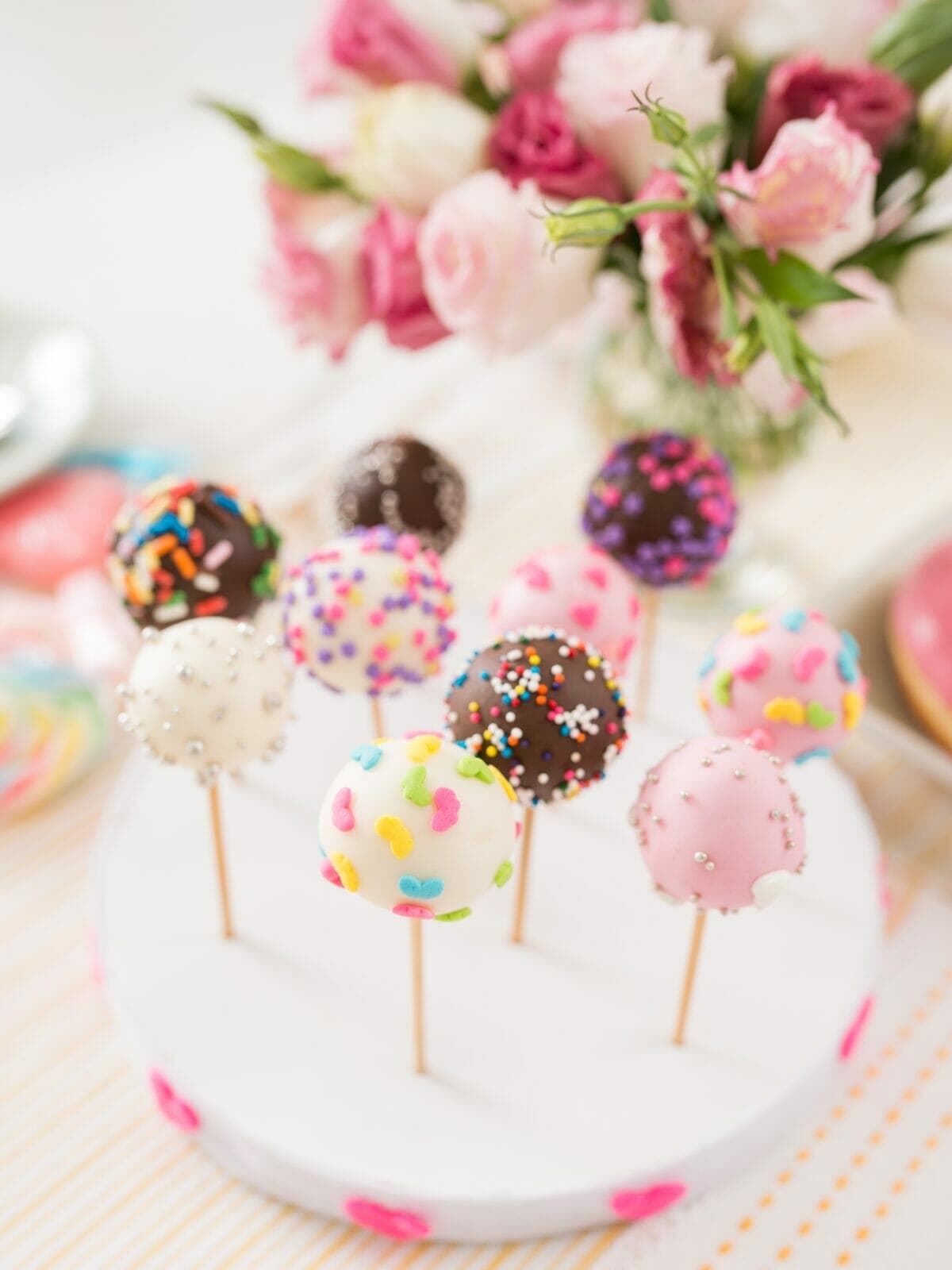 Küpsetatud pulgakoogid šokolaadiglasuuriga