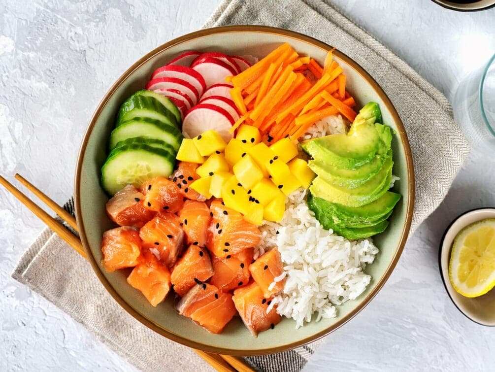 Lõhe pokekauss ehk poke bowl