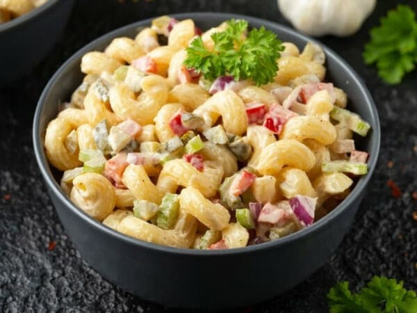 Makaronisalat ilma lihata