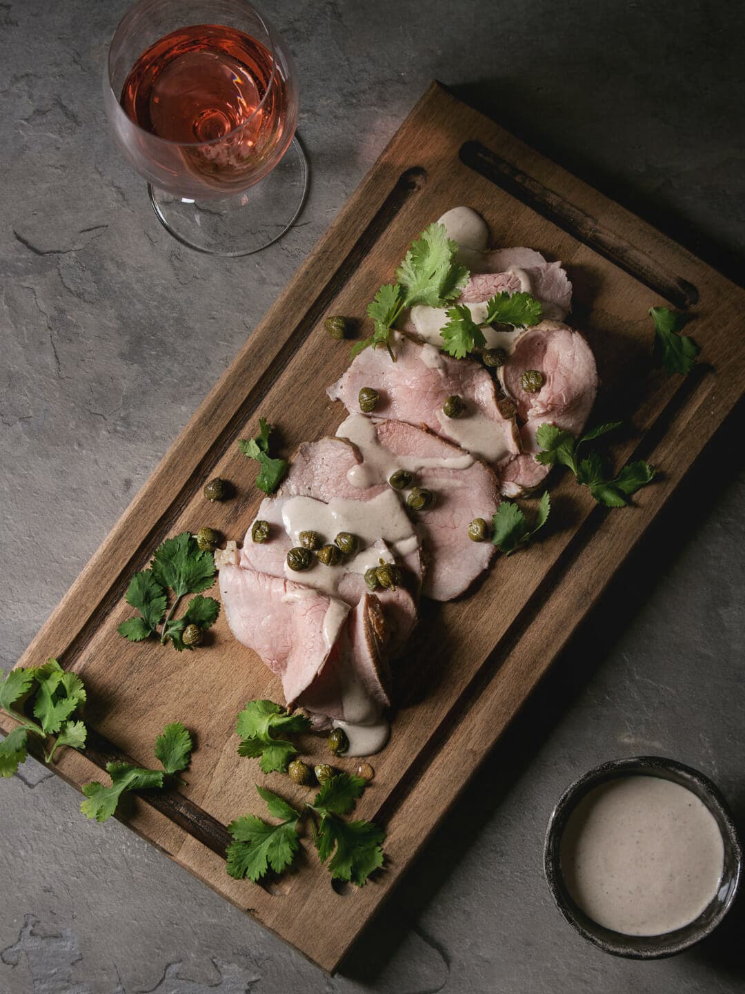 Vitello Tonnato ehk vasikaliha tuunikalakastmes