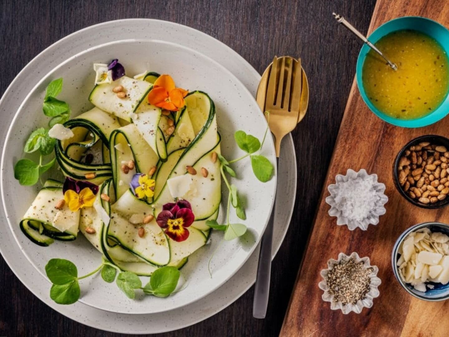 Suvikõrvitsa salat