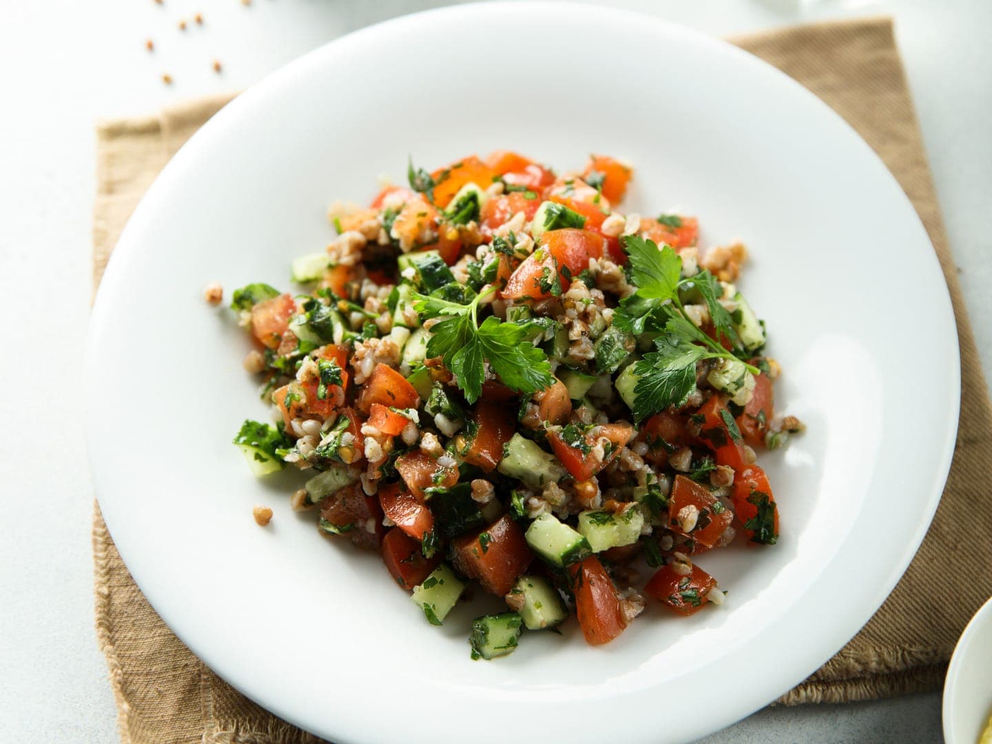 Tatrasalat kurgi ja tomatiga