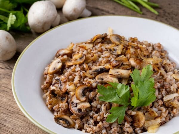 Tatar šampinjonidega