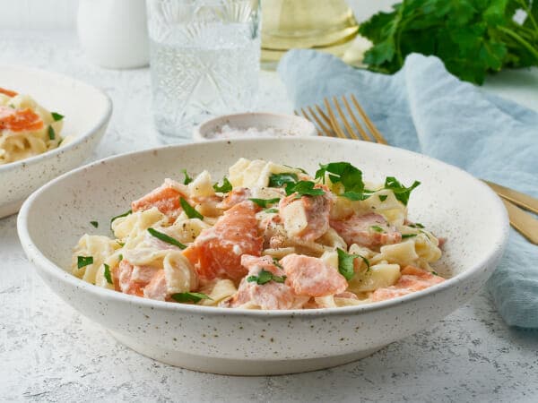 Lõhepasta küüslaugukastmega