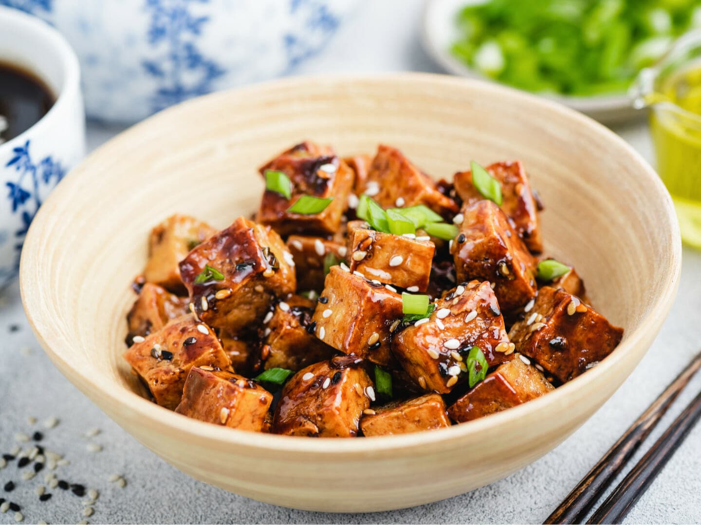 Praetud seesami-küüslaugu tofu