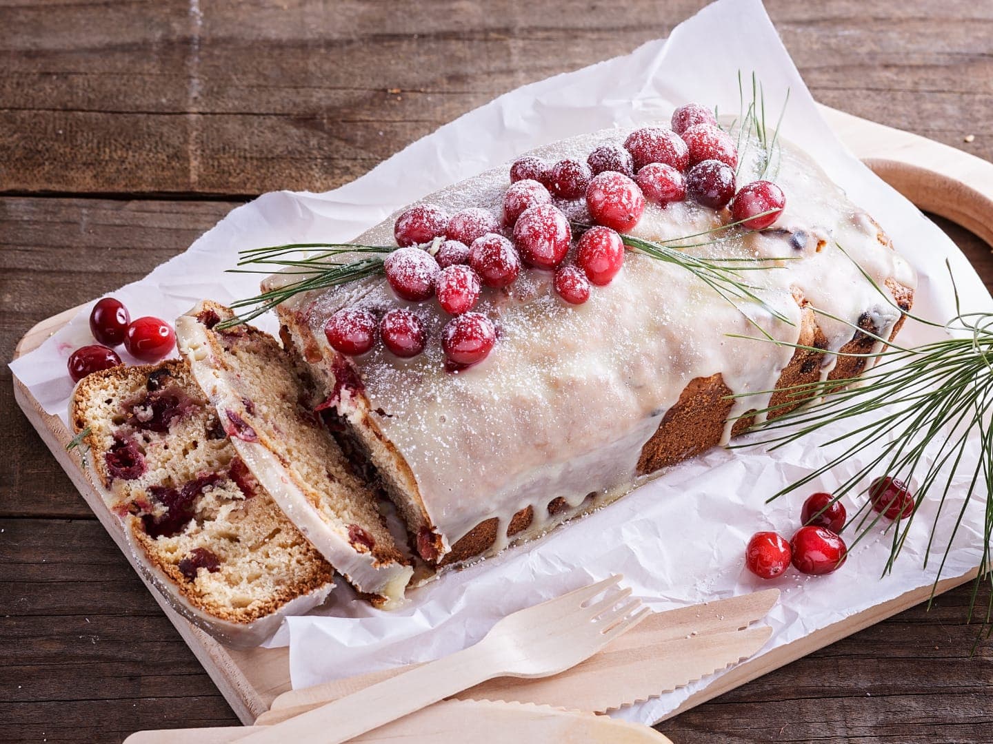 Jõulukeeks kuivatatud jõhvikatega